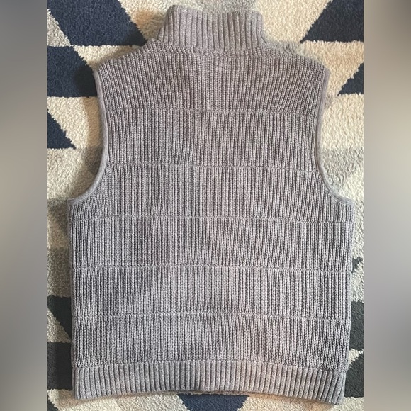 33 Degrees Gray Full Zip Sweater Vest Faux Fur Collar - Picture 2 of 6